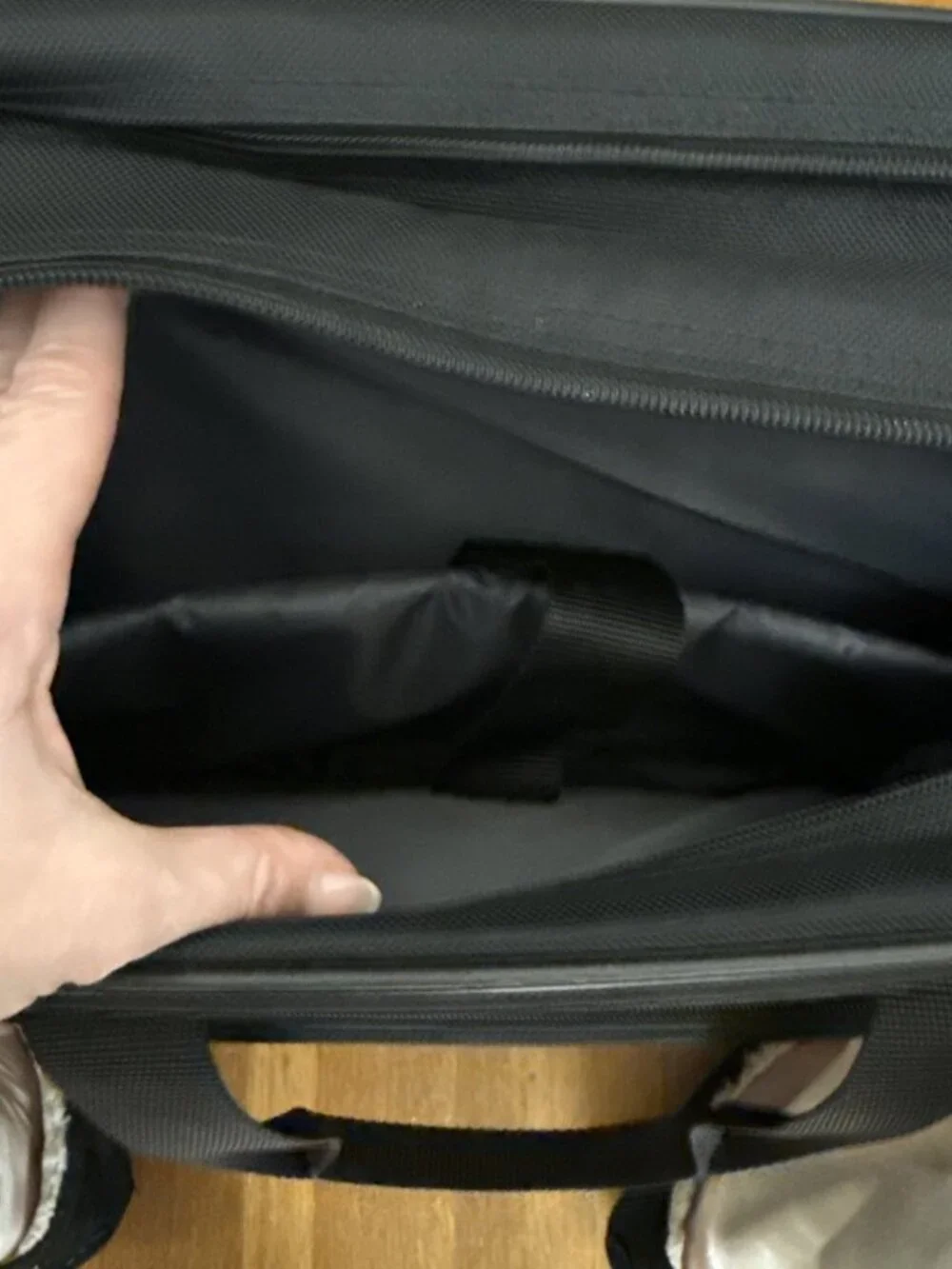 Targus Rolling Laptop Case Overnight Carry On Bag w/Extending Handle Black